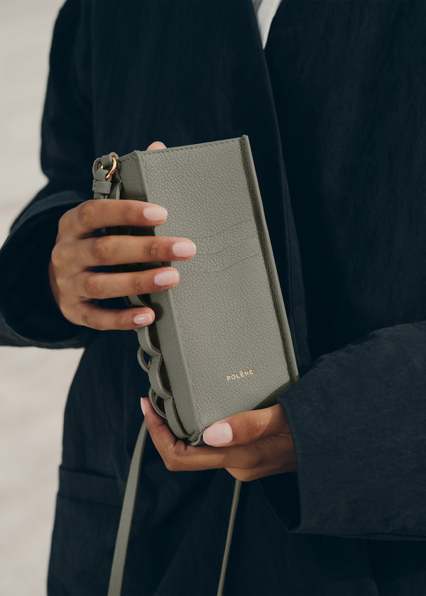 Polène Onda Phone Case Ελιά | SN-PLN365084